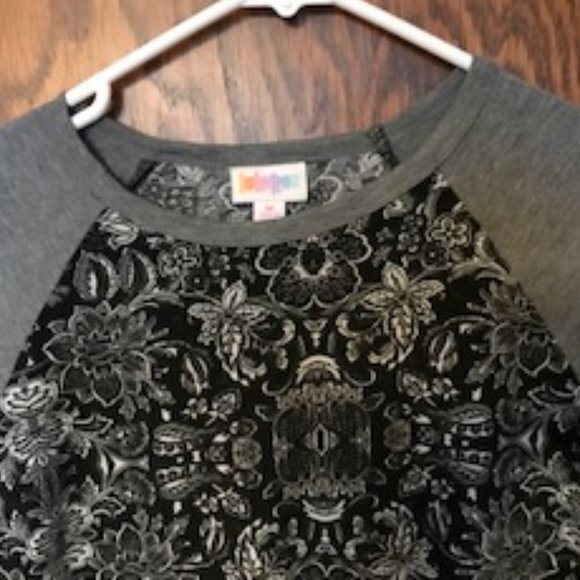 Lula Roe Randy tee - Picture 2 of 3